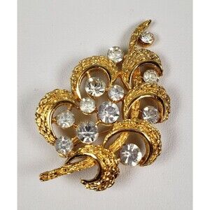 Vintage Crown Trifari 1950's Curl Flower Leaf Grape Clear Crystal Brooch